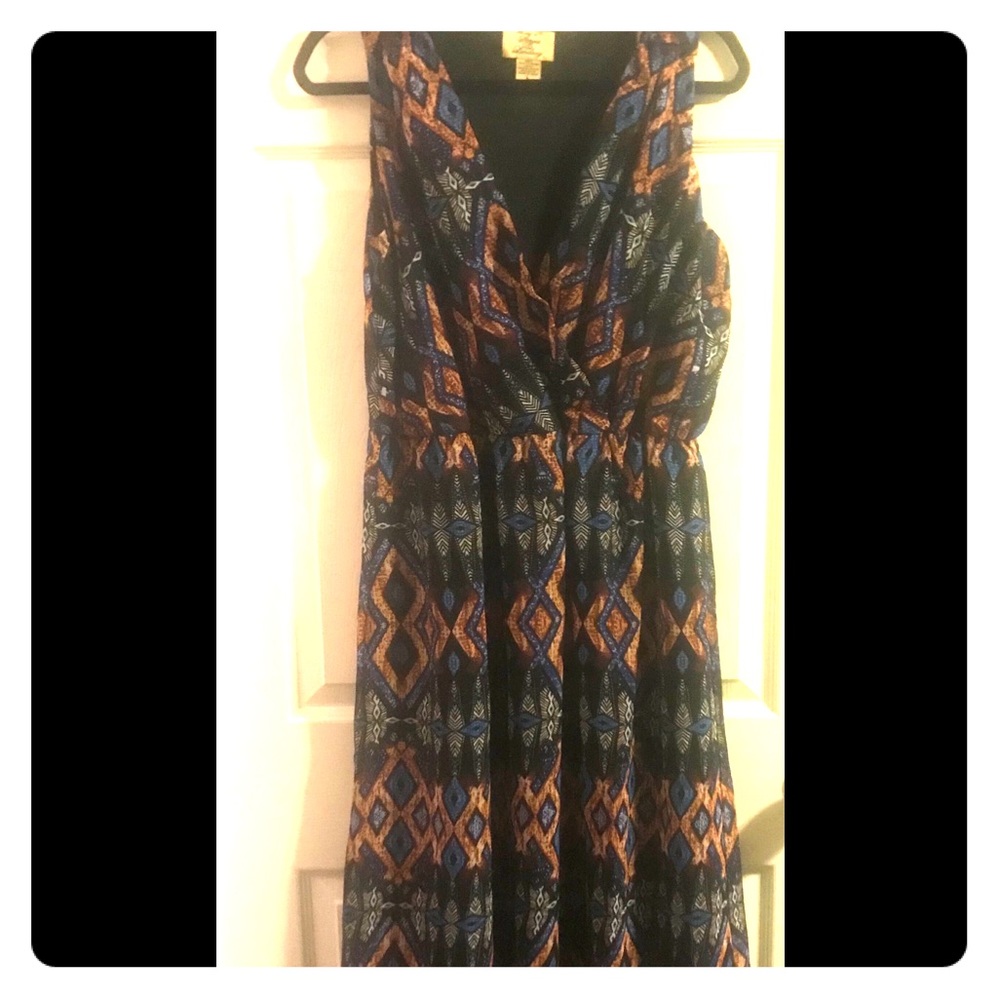 Stevie & Lindsay maxi dress